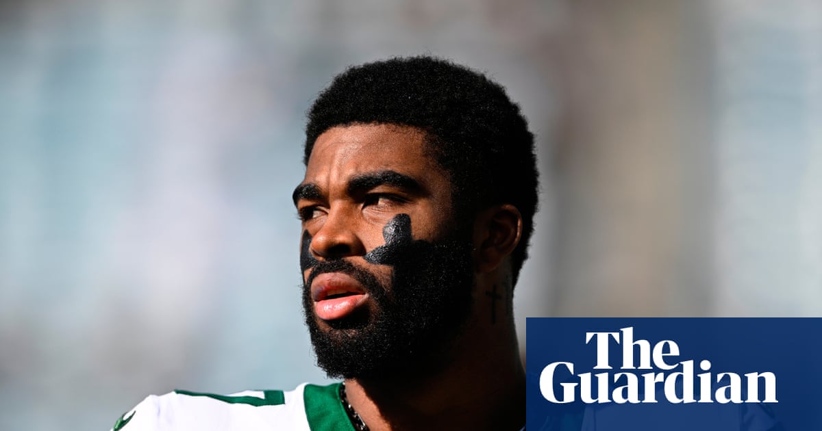 New York Jets’ Qwan’tez Stiggers in hospital after collapsing during practice