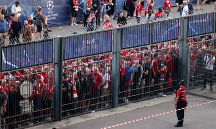 Liverpool supporters are unable to get into the Stade de France, Paris, ahead of the 2023 Champions League final.