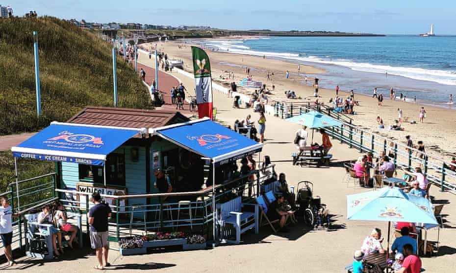 Di Meo’s Ice Cream kiosk, with beach behind
