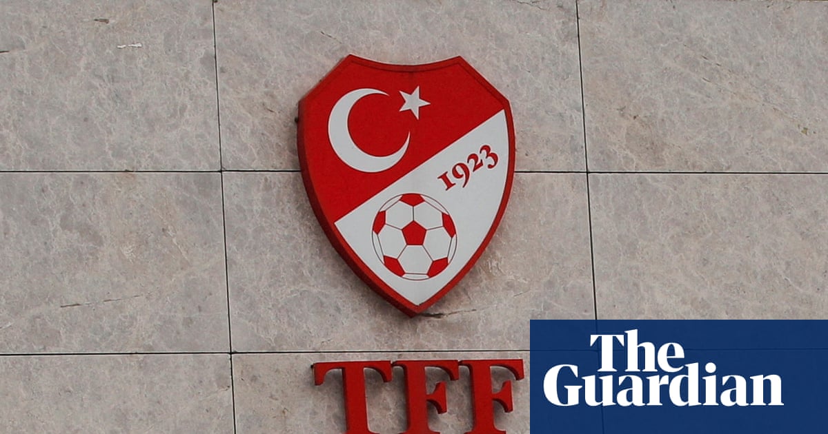 Turkish authorities arrest eight, suspend 1024 players in betting investigation