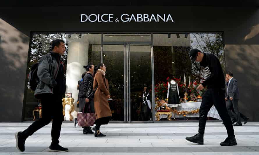 Chinese Retail Sites Drop Dolce Gabbana Amid Racist Ad Backlash China The Guardian