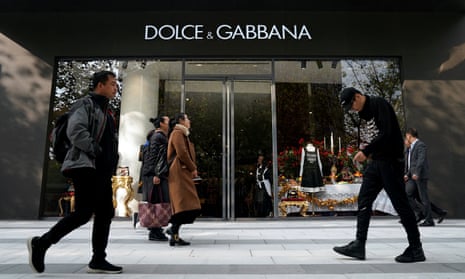 Chinese retail sites drop Dolce & Gabbana amid racist ad backlash