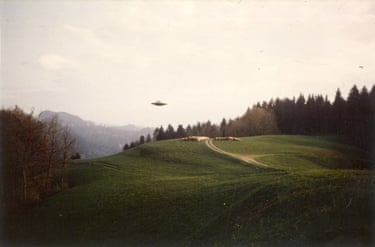 Uncertain Archive show)The poster for the famous TV series the X-Files conceals a whole other story – that of a photograph taken in 1975 by Eduard Albert ‘Billy’ Meier. Renowned for his numerous books, he claimed, with supporting images, to show evidence of contact with inhabitants of other planets