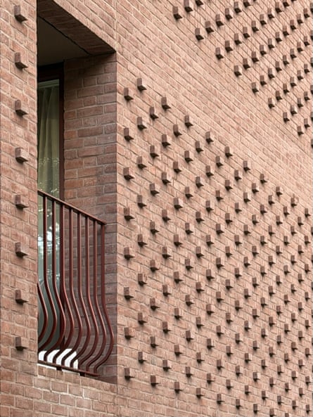 Detailling … brick walls at Lion Green Road.