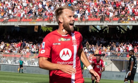Monza's gamble on the unknown pays off with audacious win over Juventus |  Serie A | The Guardian