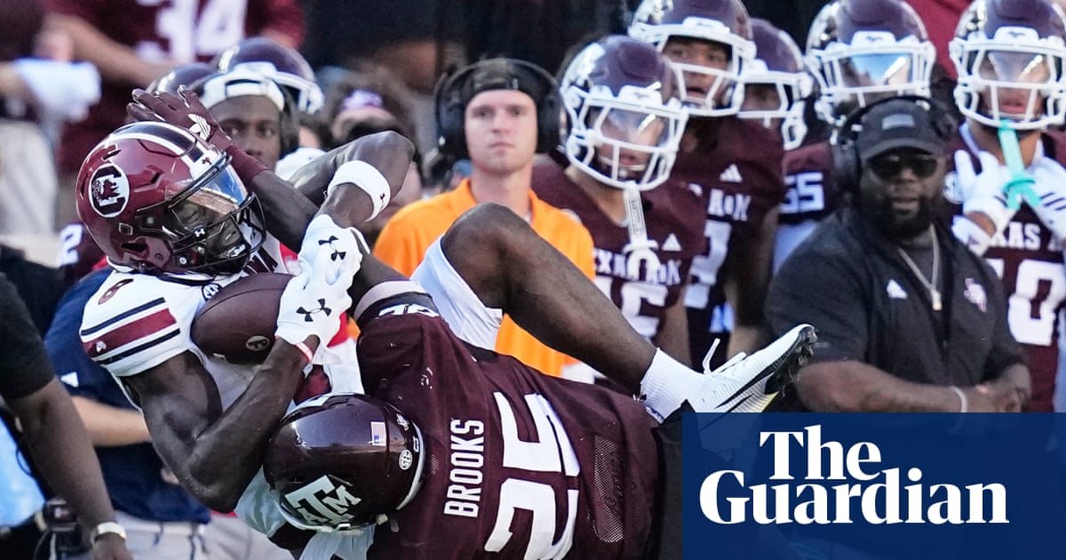 Texas trooper sent home after confronting South Carolina player during game