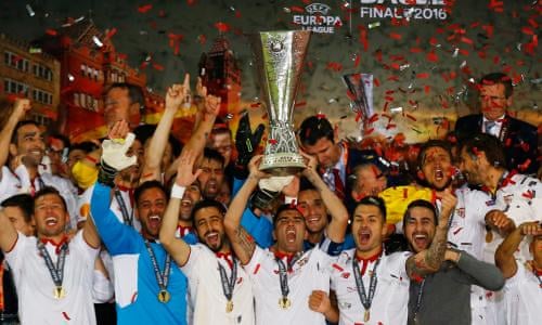 Coke double shakes Liverpool as Sevilla hit back to win Europa League final | Europa League | The Guardian Coke double shakes Liverpool as Sevilla hit back to win Europa League final | Europa League | The Guardian