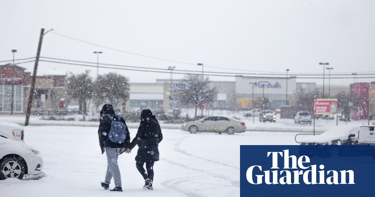 Winter storm threatens 80m as US south faces heavy snowfall and closures Winter storm threatens 80m as US south faces heavy snowfall and closures