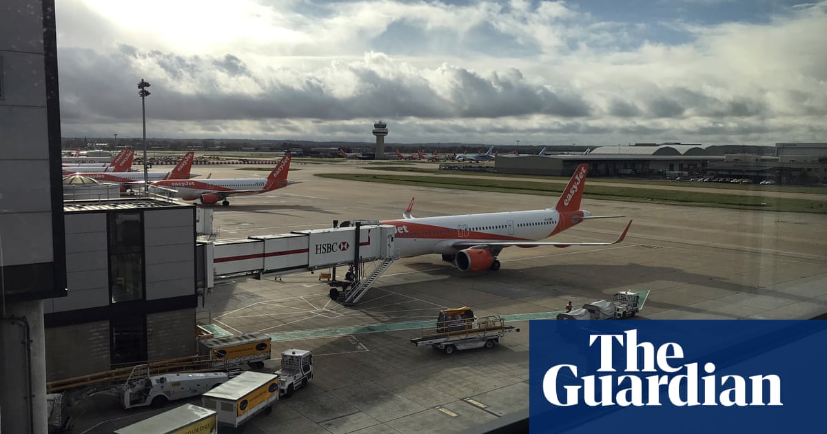Death of disabled passenger at Gatwick airport prompts investigation