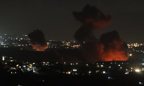 Smoke billows from the site of an Israeli airstrike that targeted the Lebanese village of Zawtar, as seen from Marjaayoun, in southern Lebanon on 21 September 2024.