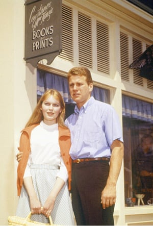 O’Neal with Mia Farrow in 1964 in the soap opera Peyton Place, which was to catapult both of them to stardom