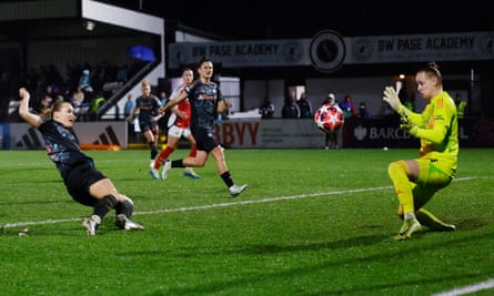 Magda Eriksson scores her second goal for Bayern Munich.