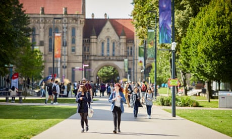 Students on Manchester University campus