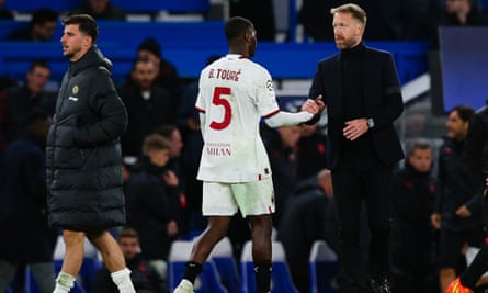 Graham Potter (right), the Chelsea manager