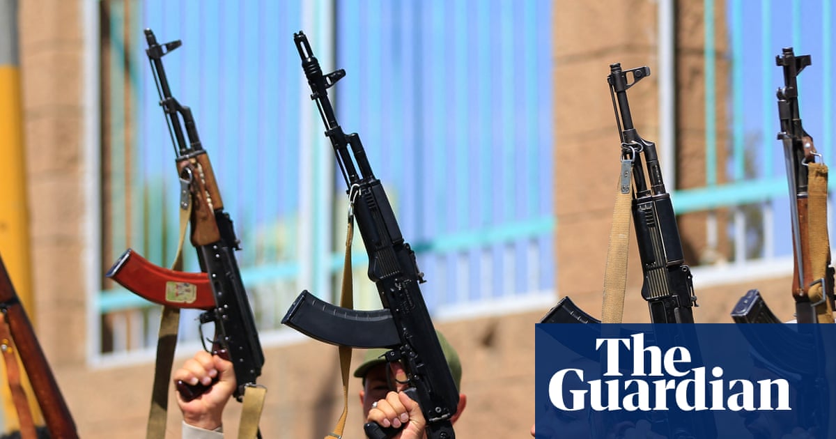 Houthi forces make slow advance in south-west Yemen, strike Aden airport