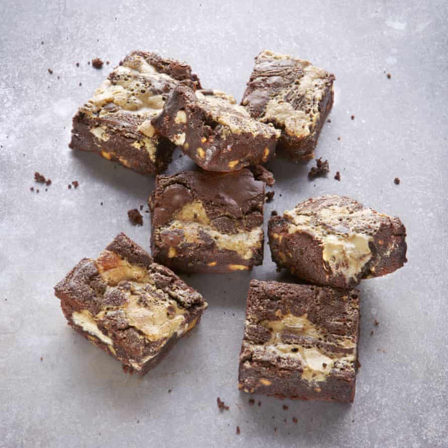 Tahini and halva brownies