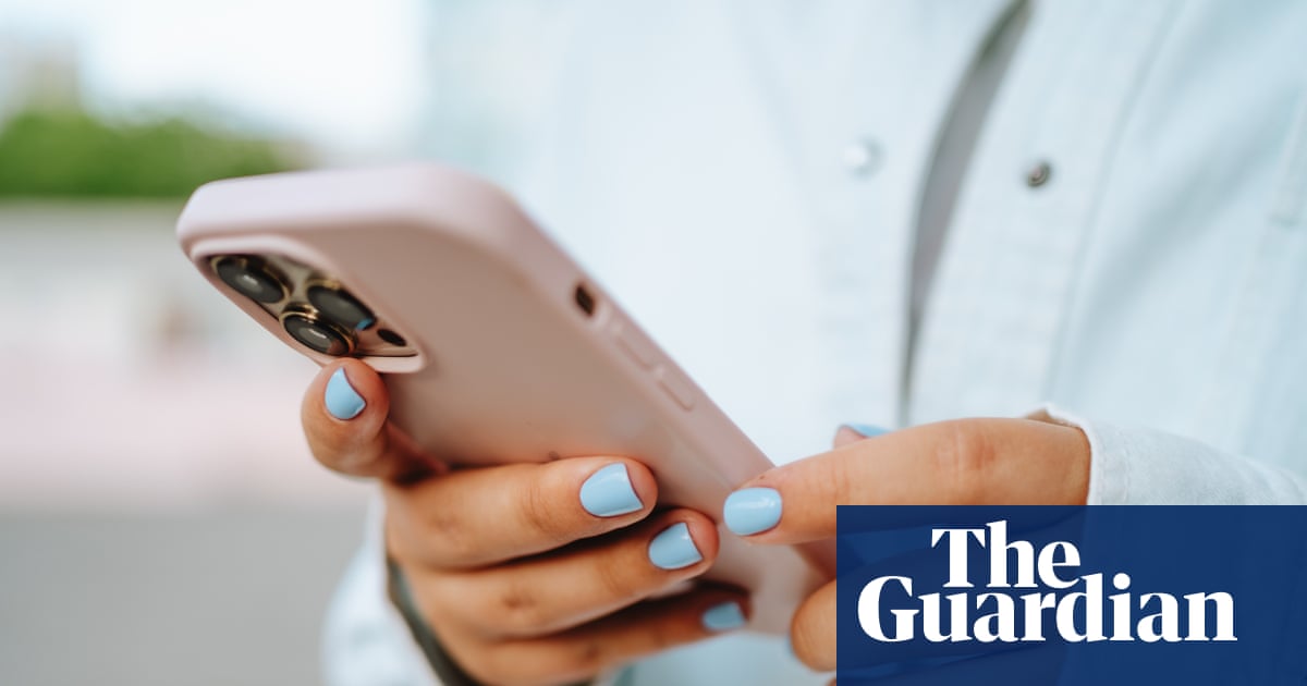 Hugh Grant and Esther Ghey sign letter backing under-16s social media ban in UK