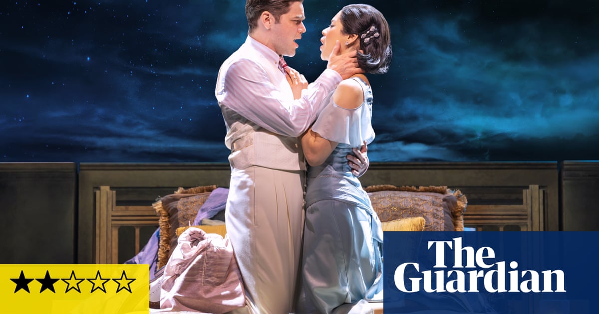 The Great Gatsby review – a literary classic becomes a Broadway dud