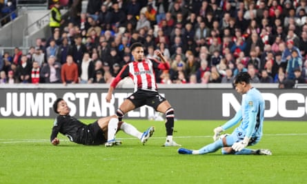 Brentford’s Kevin Schade scores the opening goal against Sheffield Wednesday.