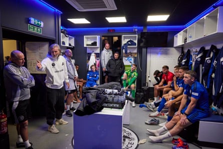 Robbie Savage gives a squad talk.