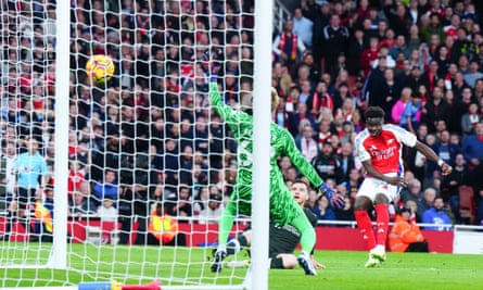 Bukayo Saka fires Arsenal into an early lead.