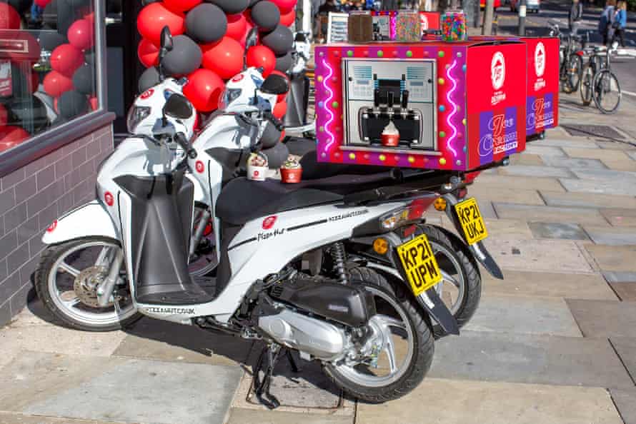 دوچرخه های بی نظیر کارخانه بستنی سازی Pizza Hut.