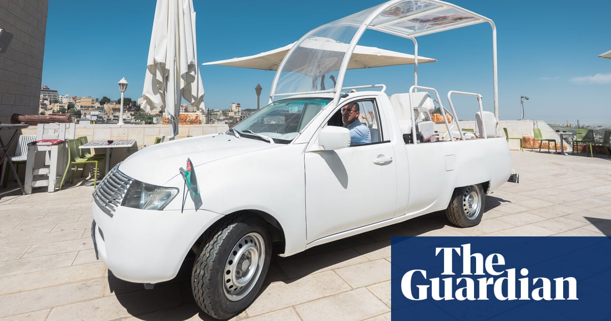 Francis's popemobile to become a mobile clinic for children in Gaza