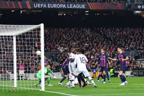 Barcelona 2-2 Manchester United: Europa League knockout round playoff, first leg – live reaction | Europa League 6 Jules Kounde scores an own goal!