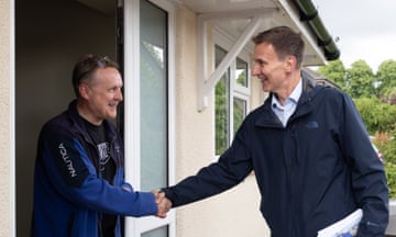 Jeremy Hunt campaigning in the constituency of Godalming &amp; Ash in Surrey. 