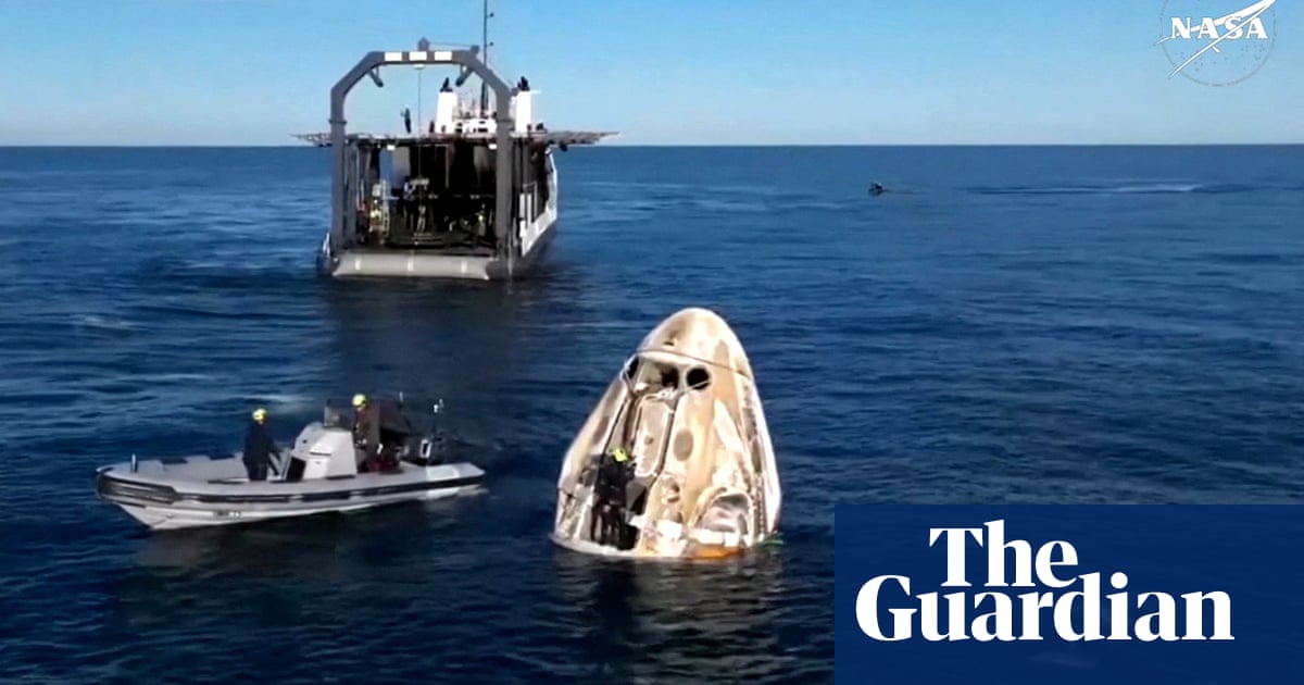 Dolphins welcome Nasa astronauts stuck in space back to Earth – video | Nasa Dolphins welcome Nasa astronauts stuck in space back to Earth – video | Nasa