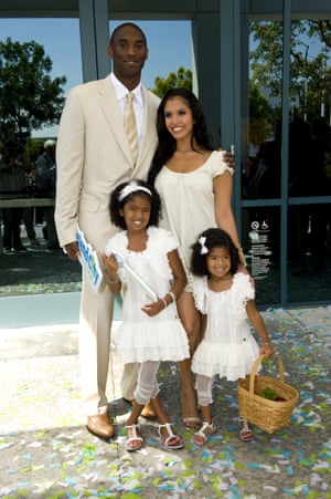 Kobe Bryant, wife Vanessa Bryant and daughters Natalia Bryant and Gianna, in California in 2009 .