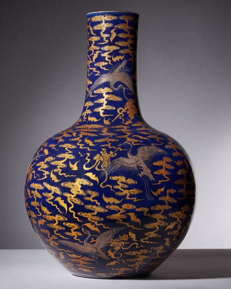 The blue-glazed vase