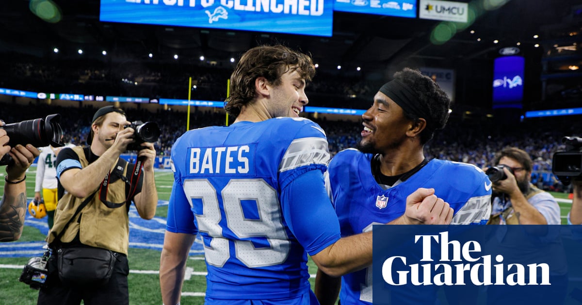 Lions beat Packers to clinch playoff spot after Campbell's gutsy fourth-down calls