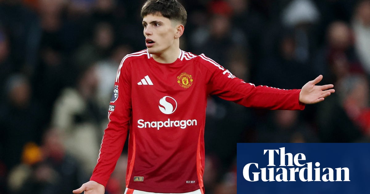 Transfer roundup: Chelsea battle Napoli for Manchester United’s Garnacho
