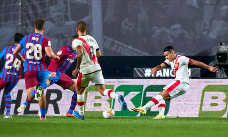 Radamel Falcao settles the result in Rayo Vallecano’s favour.
