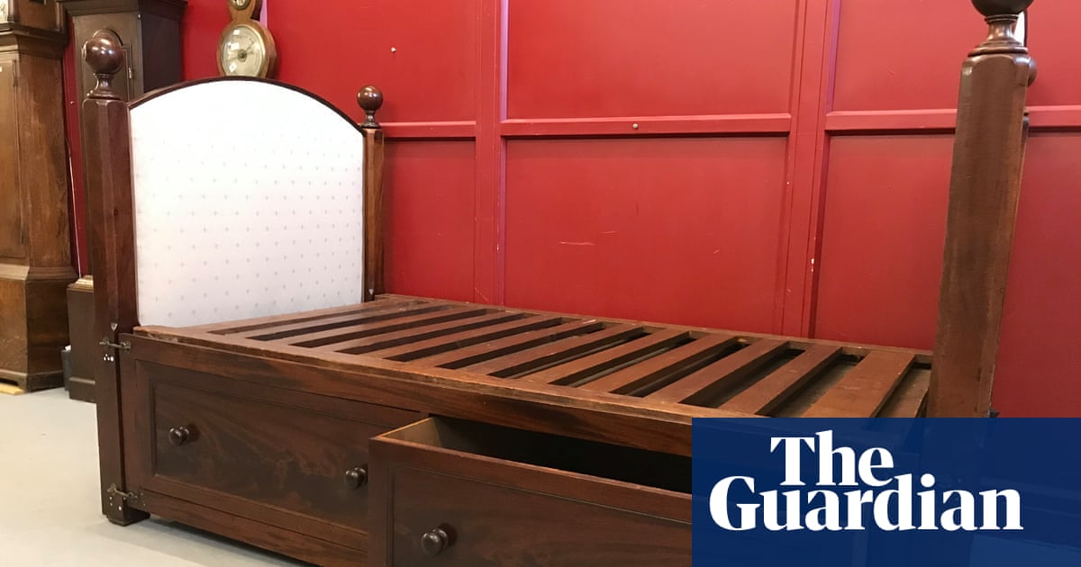 Queen Victoria S Travelling Bed To Go On Show In May Art And Queen Victoria S Travelling Bed To Go On Show In May