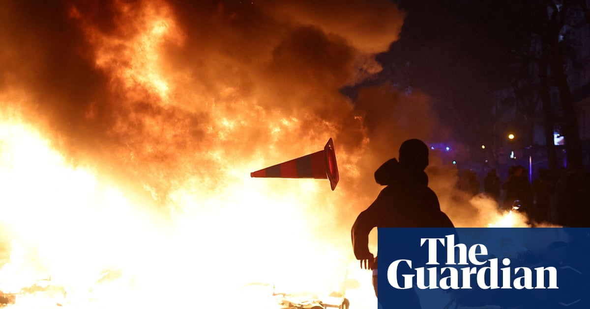 Angry lawyers and bewildered defendants: the fallout from fast-tracking French rioting cases