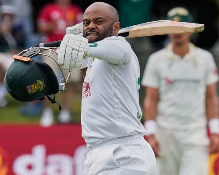 Australia limp to 3-1 after South Africa post 425-9 on day three of men’s second Test – as it happened
