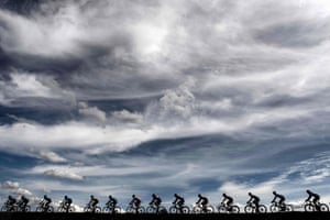 Sisteron, France. Cyclists compete during the fifth stage of the 76th Paris-Nice race