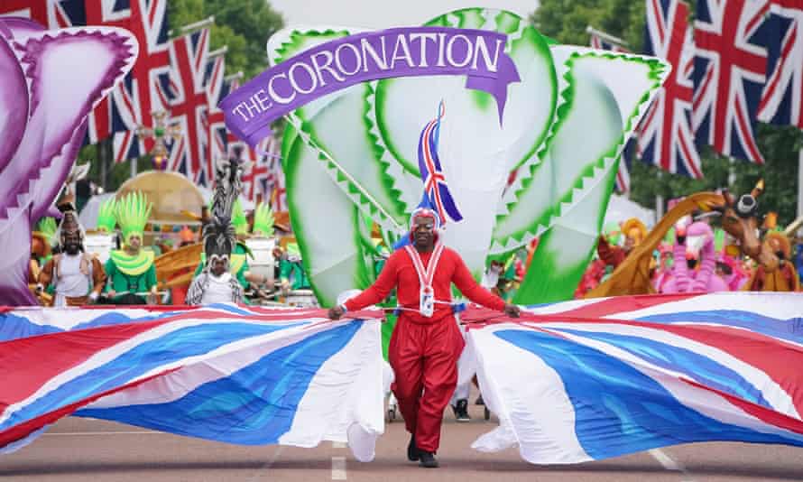 Bailarines durante la competencia del jubileo de platino.