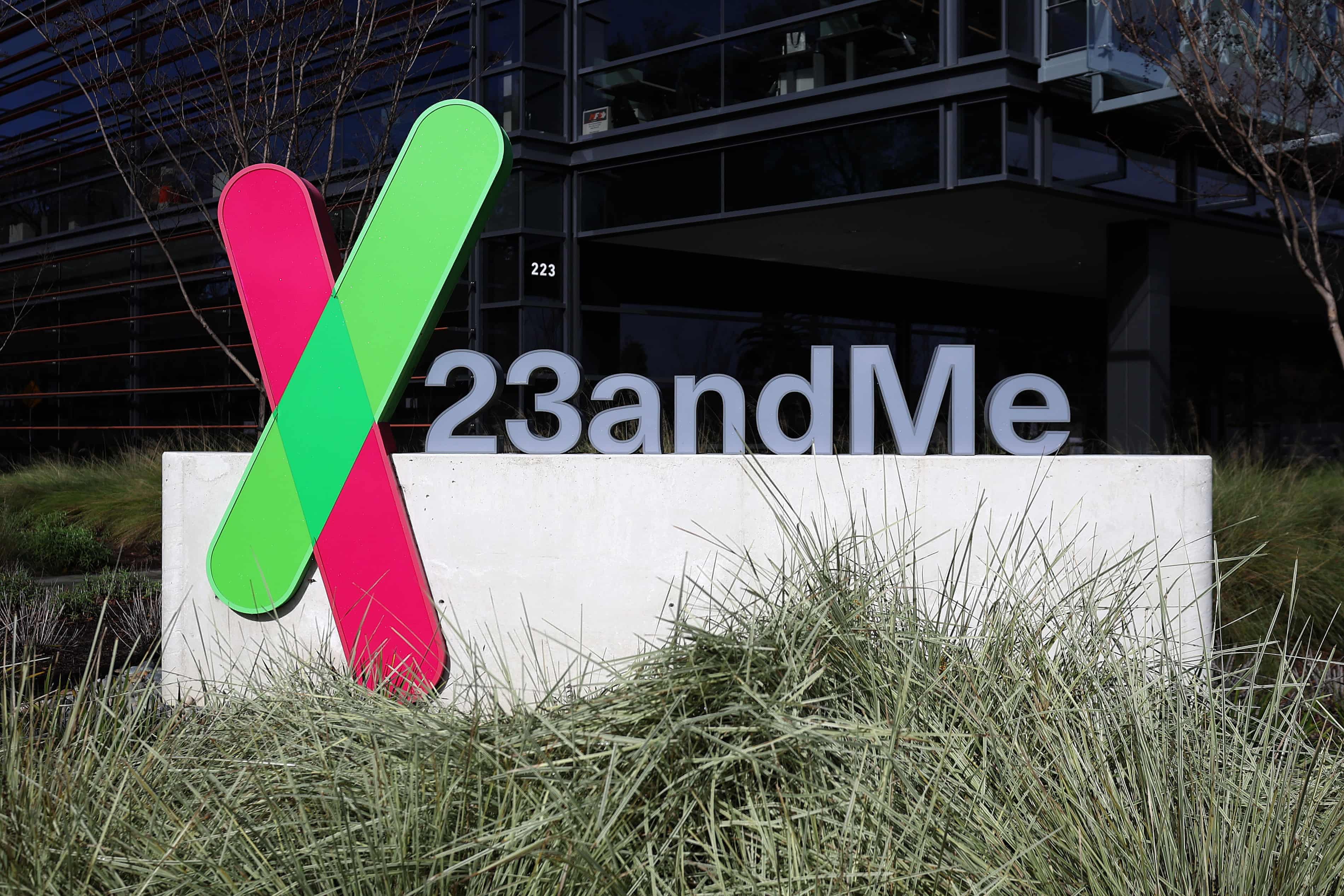 Hackers got nearly 7 million people’s data from 23andMe. The firm blamed users in ‘very dumb’ move (theguardian.com)