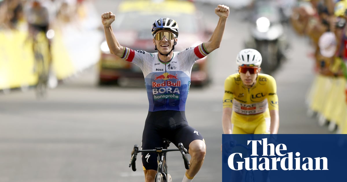 Jonas Vingegaard crashes out of Tour de France before Evenepoel wins stage 15