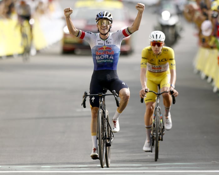 Jonas Vingegaard crashes out of Tour de France before Evenepoel wins stage 15