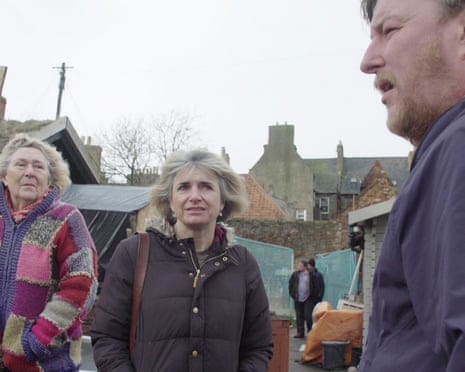 As election day nears, John Harris and John Domokos head for a SNP/Labour marginal