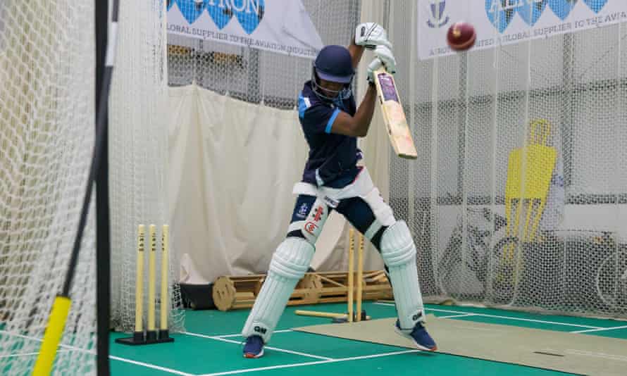 Tawanda Muyeye in the nets at Sussex in 2018.
