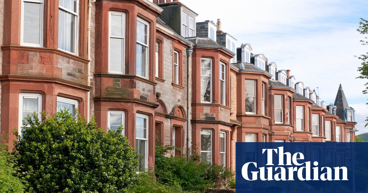 House prices in Great Britain hit record high but falls predicted this year