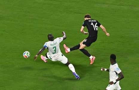 Marcus Holmgren Pedersen scores