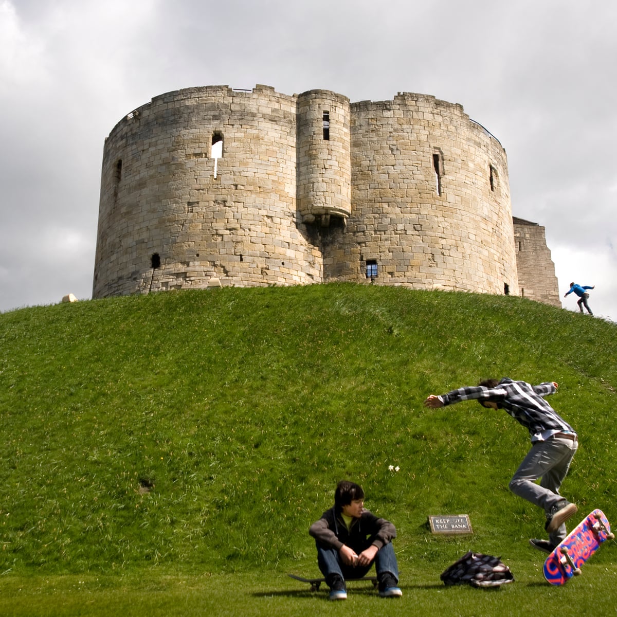 English Heritage S Visitor Centre Will Harm Clifford S Tower In York Heritage The Guardian