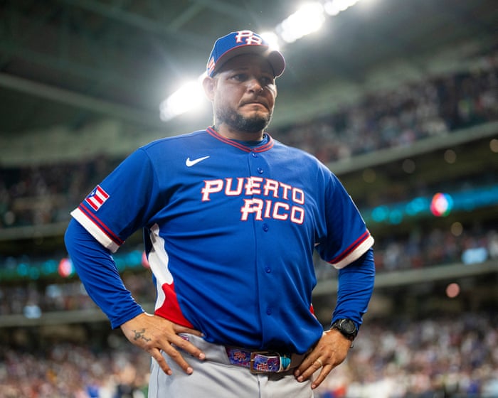 Two US pilots killed after plane bound to pick up former MLB star crashes