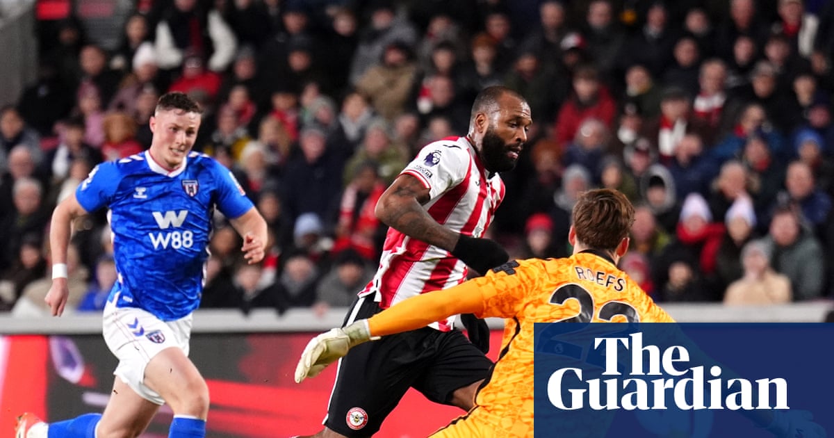 Thiago strikes twice for Brentford but Sunderland’s Le Fée fluffs Panenka penalty Thiago strikes twice for Brentford but Sunderland’s Le Fée fluffs Panenka penalty